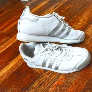 Adidas Samoa - size 8